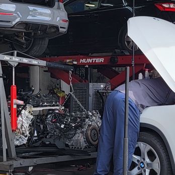 RTMotorworks - Hard at work, was easily able to diagnose the problem under my car - Auto Repair Near Me - Arcadia, California