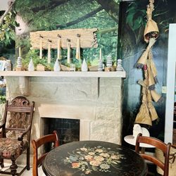 Troll House Cottage - Inside is very cute
