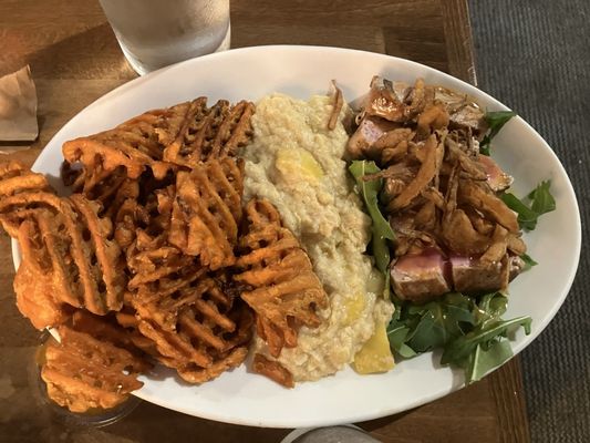 The Refinery Restaurant & Market by null