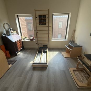 Alexandria Pilates - CoreAlign - Pilates Near Me - Alexandria, Virginia Alexandria Pilates - CoreAlign - Pilates Near Me - Alexandria, Virginia