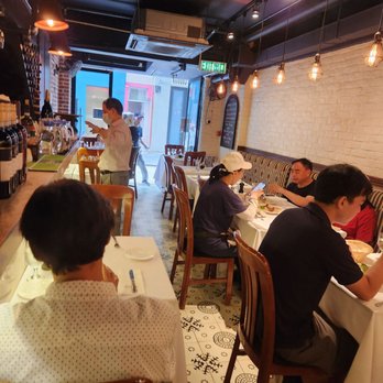 Al Dente - Seating - Italian Near Me - Hong Kong, HK