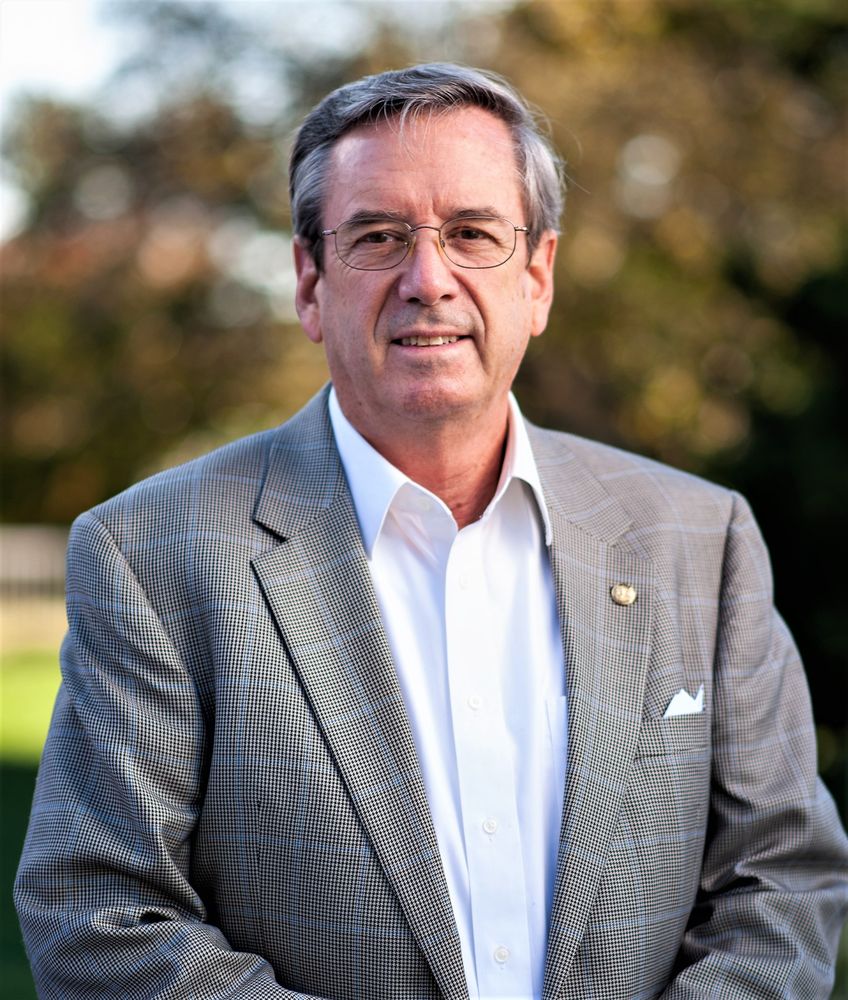 HILL SLOWINSKI LONG & FOSTER REAL ESTATE 16 Photos 4701 Sangamore