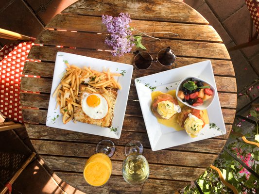 WeHo Bistro by null