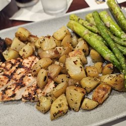 Golf Clubs At The Tribute - Grilled chicken breast entree