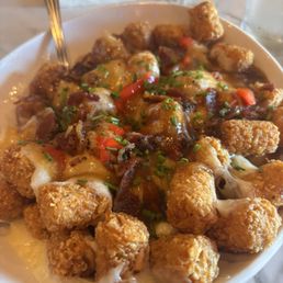 Tater tot poutine. Tater tot poutine.