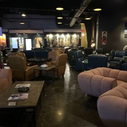 Signature Bar & Cigar Lounge
