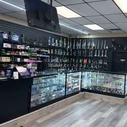 Hotspot Tobacco Vapes - Glass, water pipes, oil burning