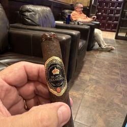 Cigar Chateau & Gifts - Black Diamond Cigar