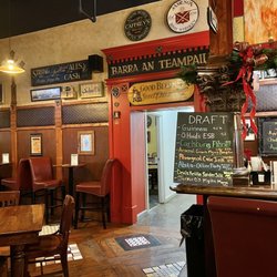 O'Huids Gaelic Pub - Inside