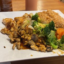 Fuji Asian Bistro - Chicken Fried Rice Large