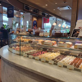 Eataly - West Palm Beach - International Grocery Near Me - West Palm Beach, Florida
