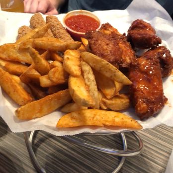 Stuft Pizza - Sampler platter - Pizza Near Me - Milpitas, California Stuft Pizza - Sampler platter - Pizza Near Me - Milpitas, California