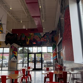 Dave's Hot Chicken - Chicken Shop Near Me - Tulsa, Oklahoma