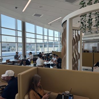 Escape Lounges - Work areas - Airport Lounges Near Me - Bentonville, Arkansas Escape Lounges - Work areas - Airport Lounges Near Me - Bentonville, Arkansas