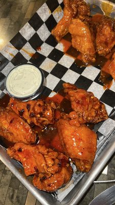 Wingnutz Bar and Grill by null