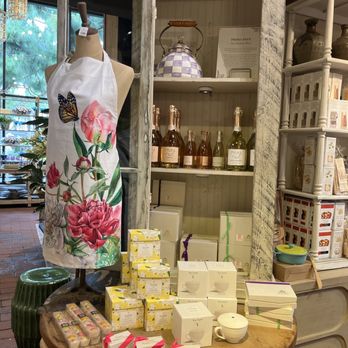 Roger's Gardens - Nurseries & Gardening Near Me - Corona Del Mar, California