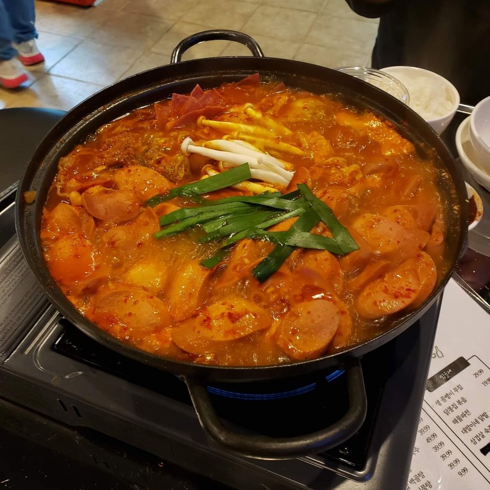 Korean army stew If you like spicy food, you HAVE to try this! Korean army stew If you like spicy food, you HAVE to try this!