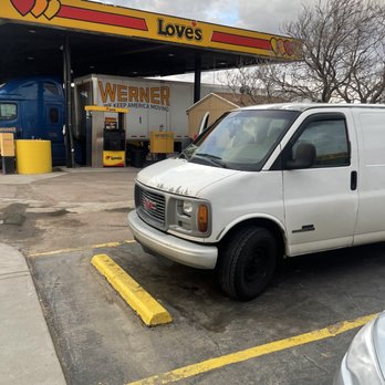 Love's Travel Stop - Convenience Stores Near Me - Gallup, New Mexico