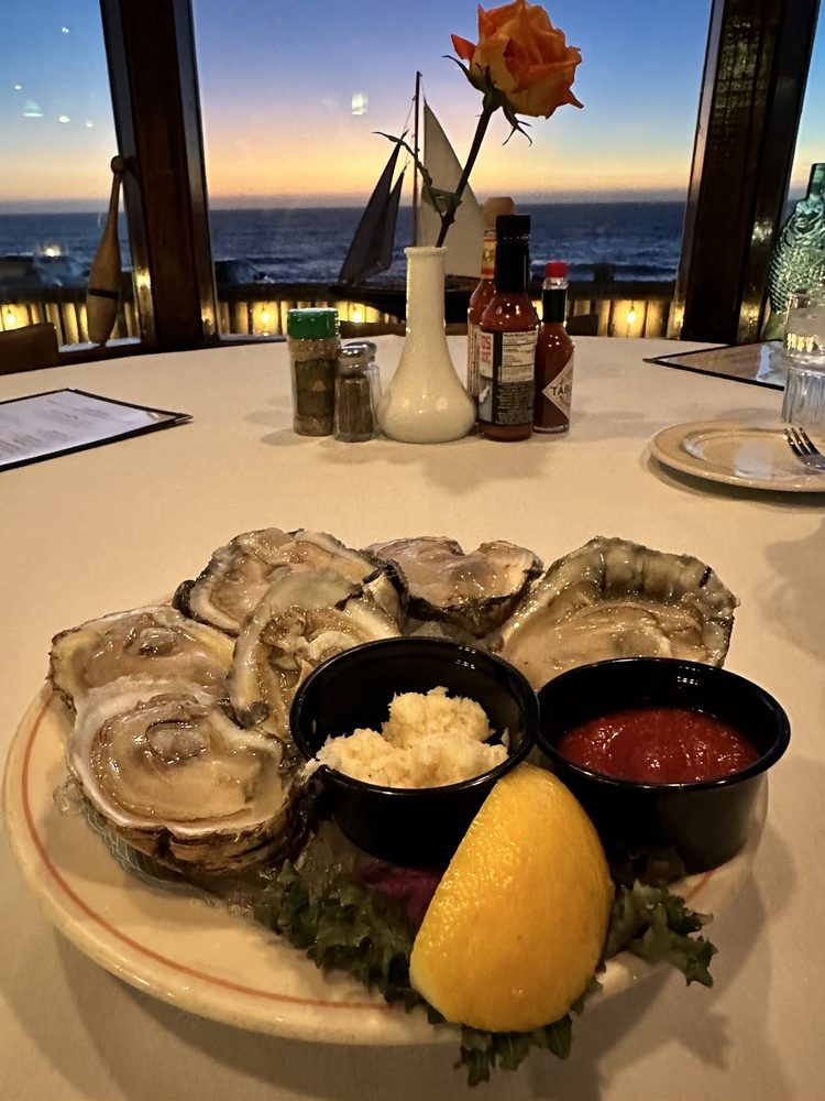 SEA CHEST RESTAURANT & OYSTER BAR Updated October 2024 1187 Photos