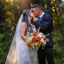 Bloom & Vine Wedding and Event Flowers