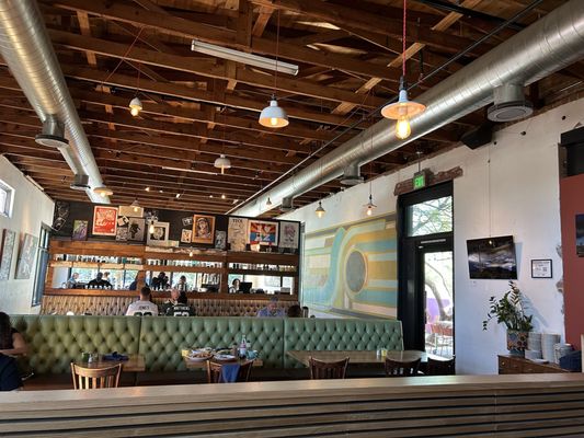 Gallo Blanco by null