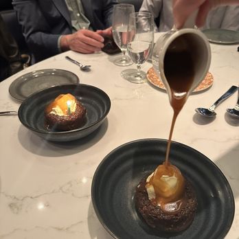Ramsay's Kitchen - Sticky Toffee pudding - New American Near Me - Las Vegas, Nevada Ramsay's Kitchen - Sticky Toffee pudding - New American Near Me - Las Vegas, Nevada