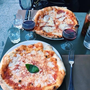 Maria Luisa - Margarita pizza and house red wine - Italian Near Me - Paris, 75