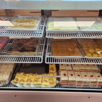 Pizza Twist - Pizza Near Me - Elk Grove, California