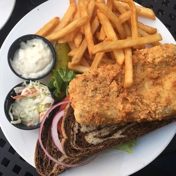 Blinkers Tavern - Steakhouses Near Me - Covington, Kentucky
