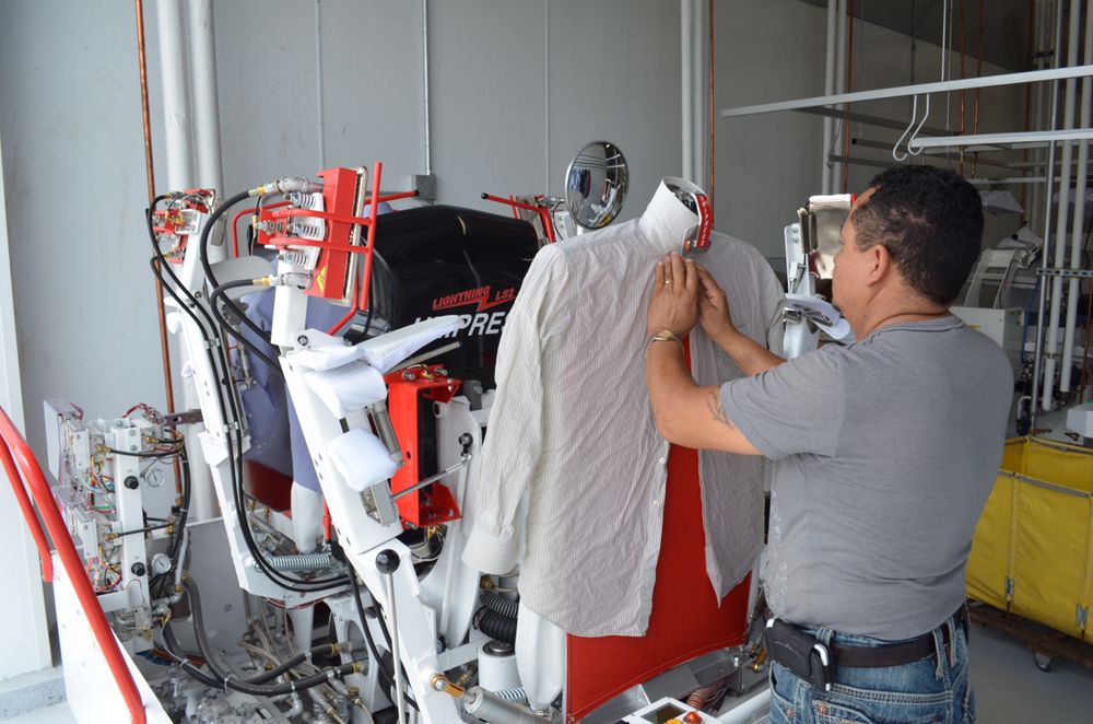 AVALON CLEANERS Updated August 2024 27 Reviews 23010 Seven