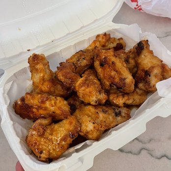 Round Pizza & Wings - Chicken Wings Near Me - Roseville, California Round Pizza & Wings - Chicken Wings Near Me - Roseville, California