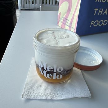 MeloMelo Coconut Dessert - Sunset Mango Coconut / 芒果血糯米椰 base: coconut jelly bottom ingredients: purple rice, fresh mango - Desserts Near Me - Los Angeles, California MeloMelo Coconut Dessert - Sunset Mango Coconut / 芒果血糯米椰 base: coconut jelly bottom ingredients: purple rice, fresh mango - Desserts Near Me - Los Angeles, California