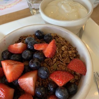 The Dream Cafe - Lakewood - Granola parfait - American Near Me - Dallas, Texas The Dream Cafe - Lakewood - Granola parfait - American Near Me - Dallas, Texas