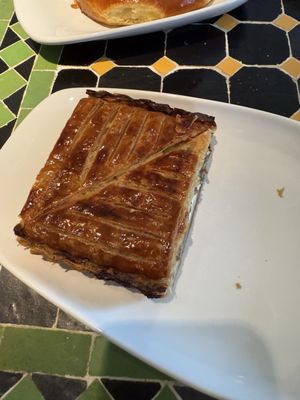 WARDA PATISSERIE by null