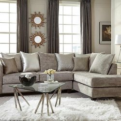 Value Furniture-Pearland - Glam Sectional