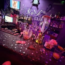 Rock Bar - Immaculate vibes