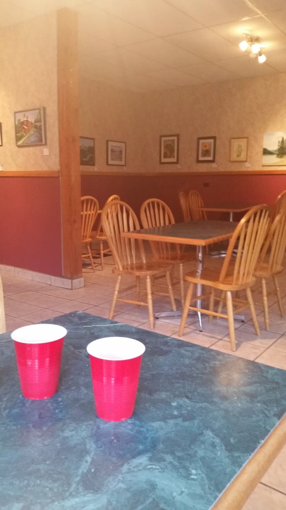 BOB’S BAR AND GRILL Updated July 2024 319 Fowler Street, Riondel