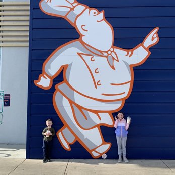 Burger Boy - Photo op outside - Burgers Near Me - San Antonio, Texas Burger Boy - Photo op outside - Burgers Near Me - San Antonio, Texas