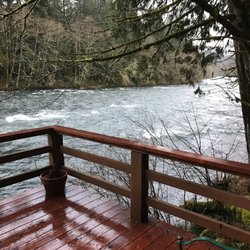 Mckenzie River Cabins