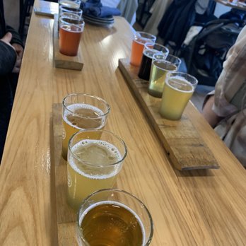 HighGrain Brewing Co - Flights with friends - New American Near Me - Cincinnati, Ohio HighGrain Brewing Co - Flights with friends - New American Near Me - Cincinnati, Ohio