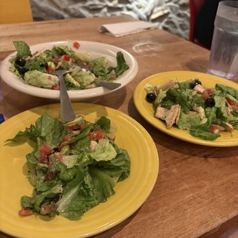 Lou Malnati's Pizzeria - Salad to share while waiting for the pizza - Pizza Near Me - Chicago, Illinois
