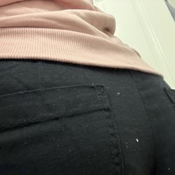 ALO - Lint everywhere, everytime you wash. And it looks the the fabric is pilling