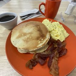 Kitch - Pancakes eggs bacon