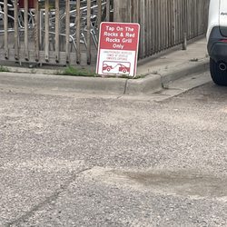 Tap On The Rocks - Parking notice for the restaurant only