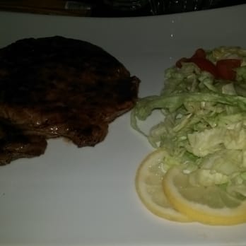 SIX Nations - Filetto di manzo con insalata - Sports Bars Near Me - Torino, TO