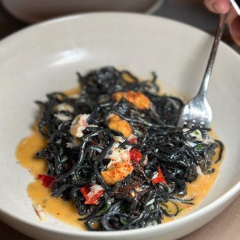The Cottage - linguini neri - New American Near Me - Greenwich, Connecticut