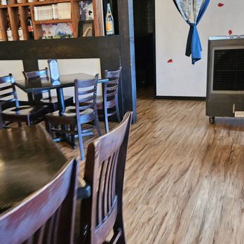 Izakaya Hi - Inside - Sushi Bars Near Me - Houston, Texas Izakaya Hi - Inside - Sushi Bars Near Me - Houston, Texas