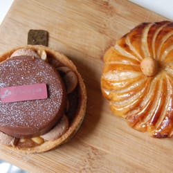 Tarte snickers et galette noisettes myrtille
