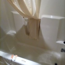 Forman Inn & Suites - Shower