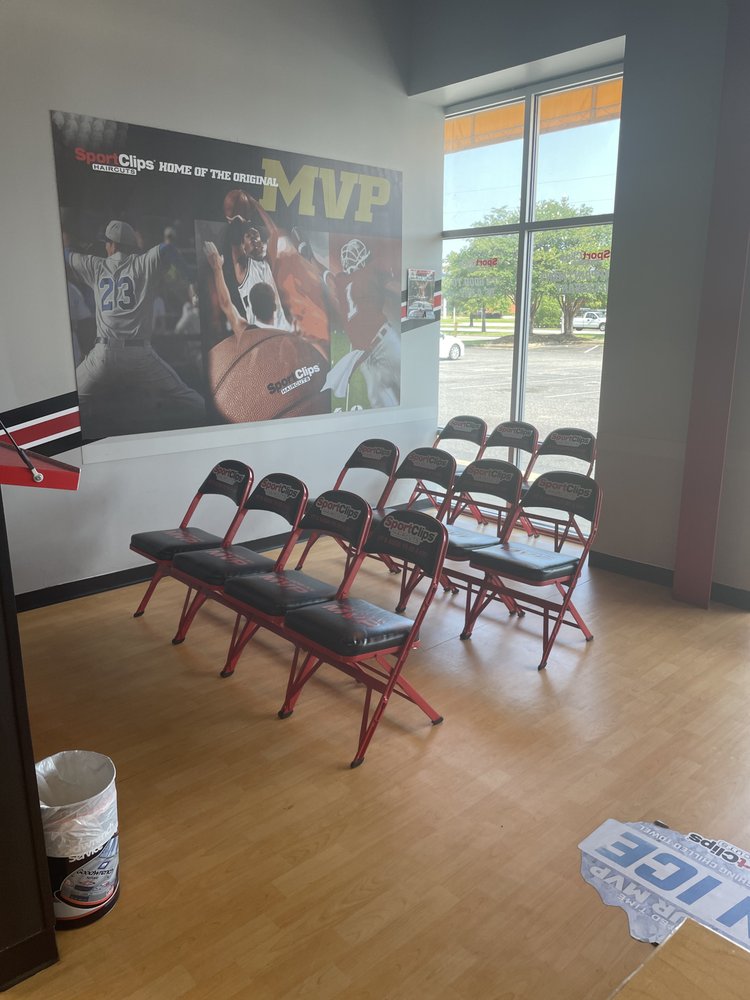 SPORT CLIPS HAIRCUTS OF FESTIVAL CENTRE 10 Photos Barbers 3725